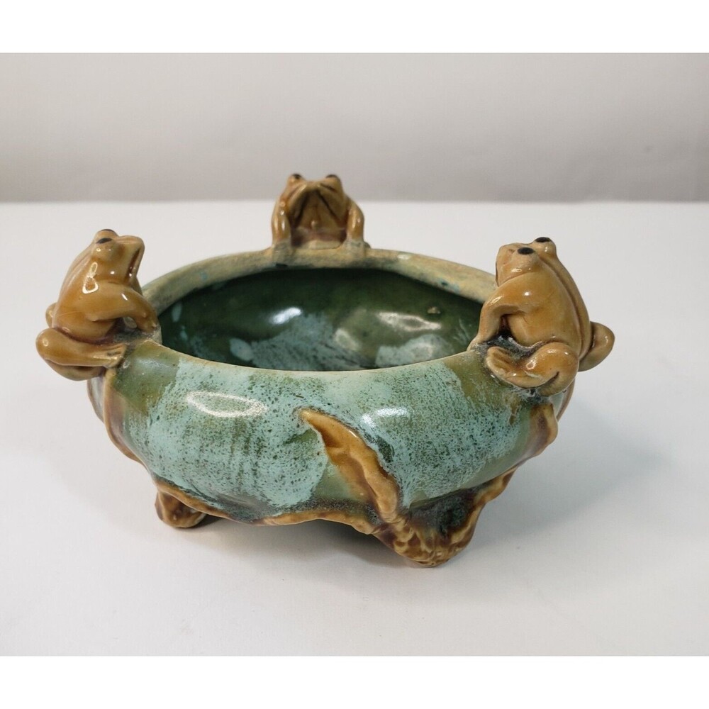 Majolica Ceramic Pottery Planter Bowl 3 Frogs Sitting on Rim Drip Glazed Vines